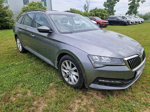 ŠKODA Superb Combi 1,5 TSI Business